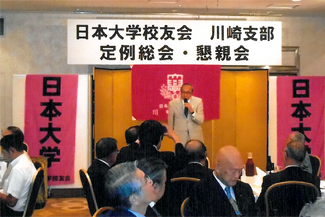 来賓挨拶小関副学長・商学部長